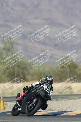 media/Oct-30-2025-Racers Edge (Thu) [[dabbdaf680]]/3-B Group/Session 5 (Turn 6)/